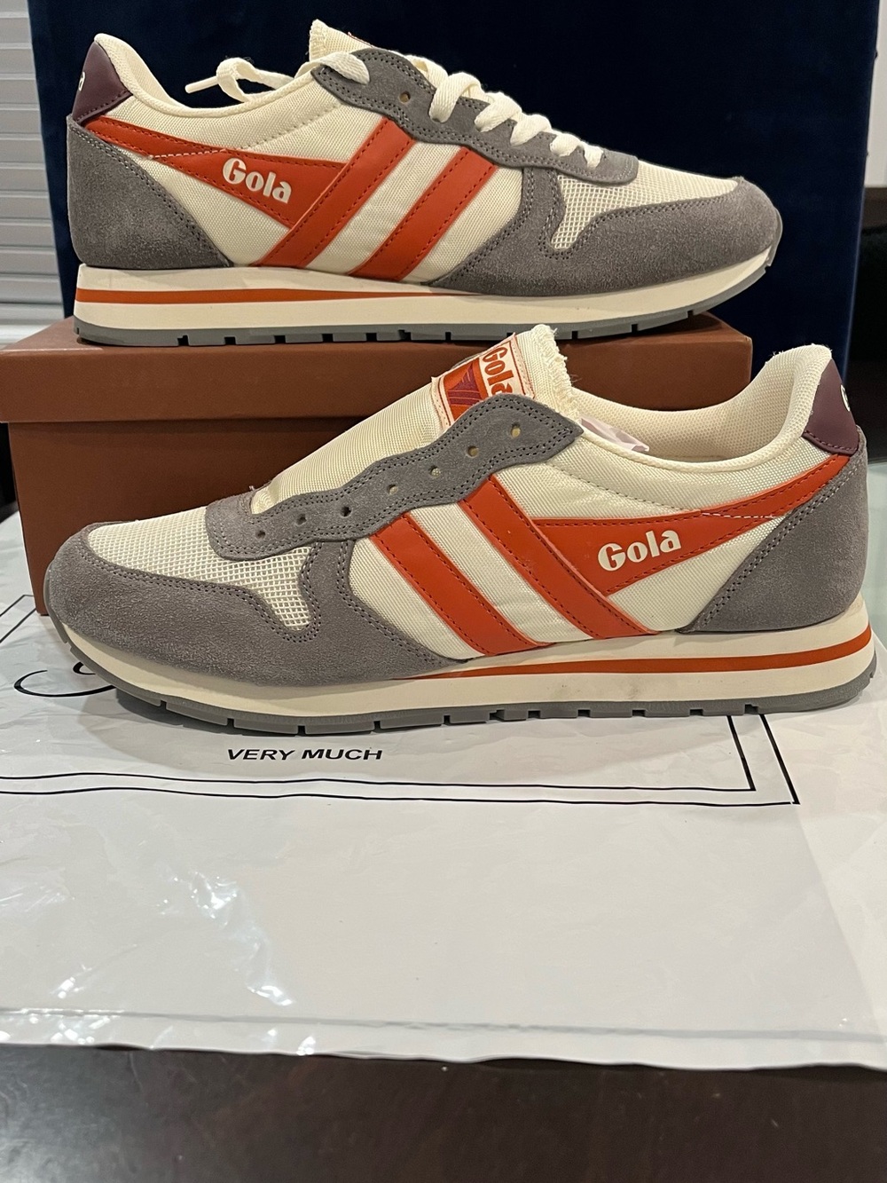 Gola Daytona Men’s Size 9 Gray Orange Cream Retro Sneakers NWOB